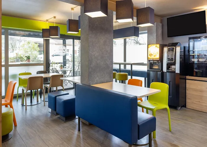 Ibis Budget La Cite 2*